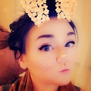 Meet your Posher, Hillary